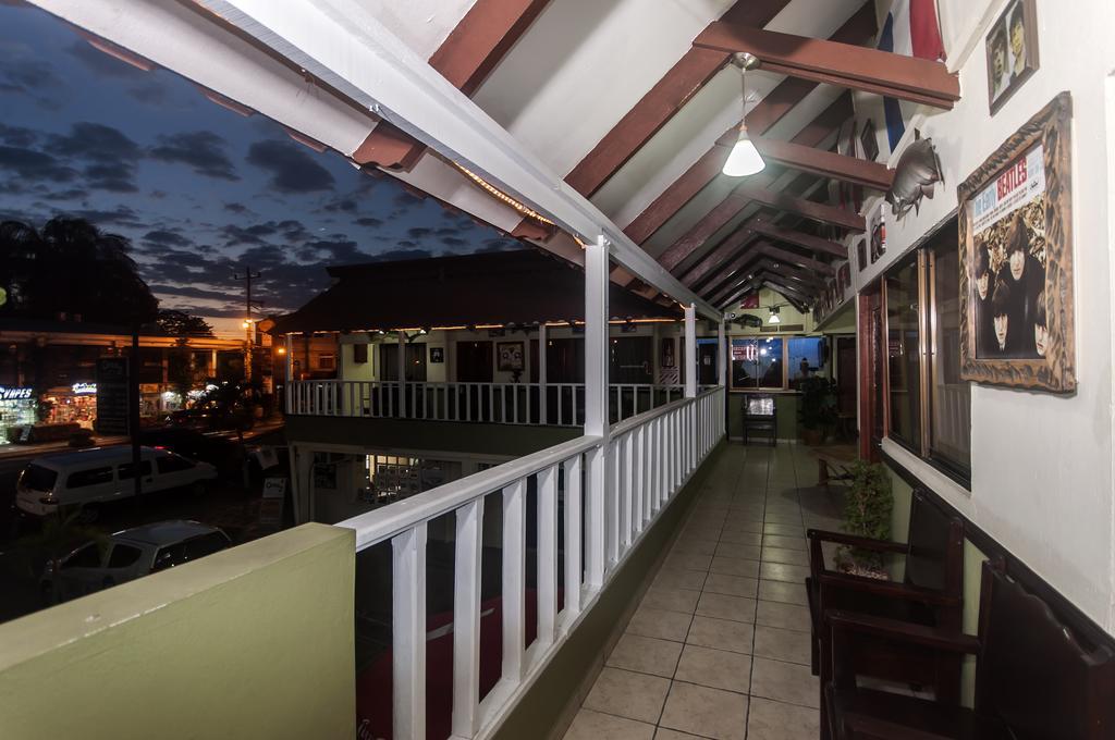 Cadillac Rock Beach Hotel Jacó Екстериор снимка