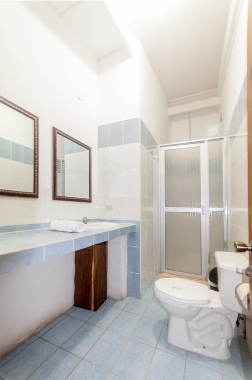 Cadillac Rock Beach Hotel Jacó Стая снимка