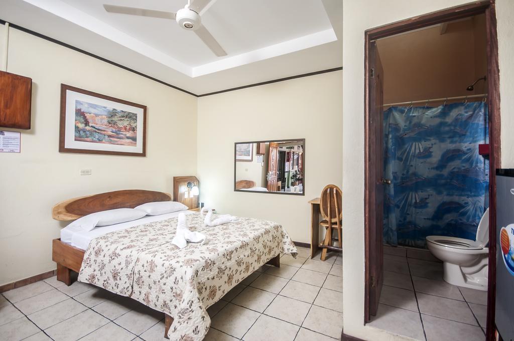 Cadillac Rock Beach Hotel Jacó Стая снимка