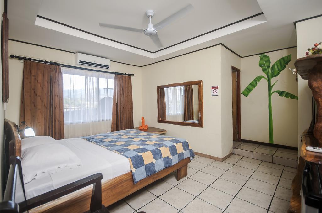 Cadillac Rock Beach Hotel Jacó Стая снимка