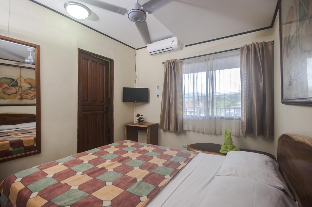 Cadillac Rock Beach Hotel Jacó Стая снимка