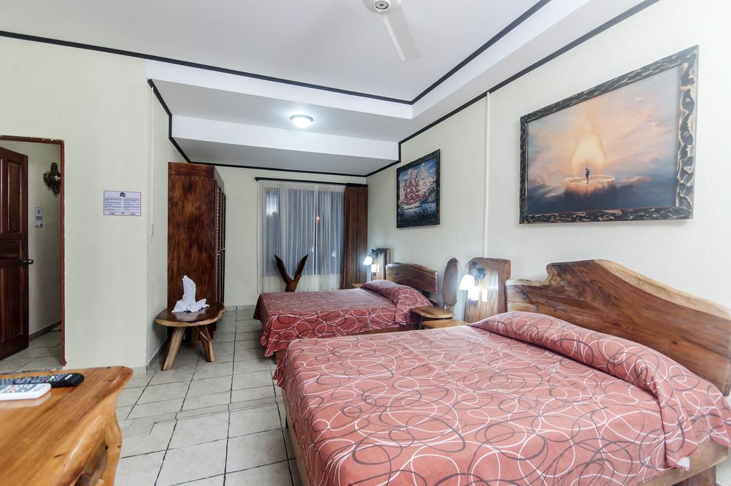 Cadillac Rock Beach Hotel Jacó Стая снимка