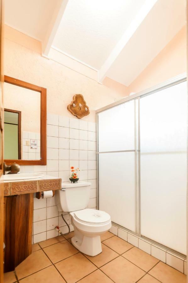 Cadillac Rock Beach Hotel Jacó Екстериор снимка