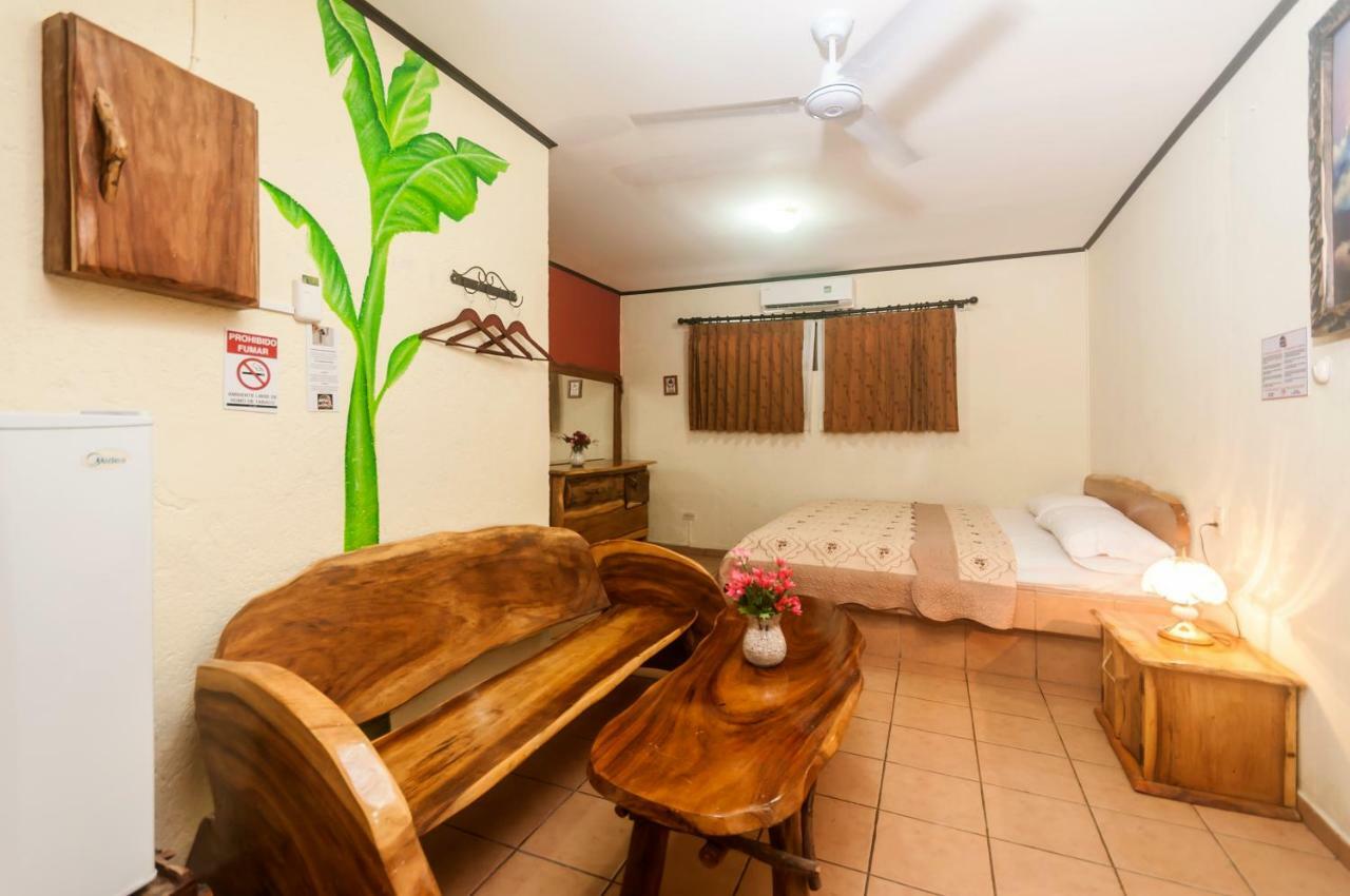 Cadillac Rock Beach Hotel Jacó Екстериор снимка