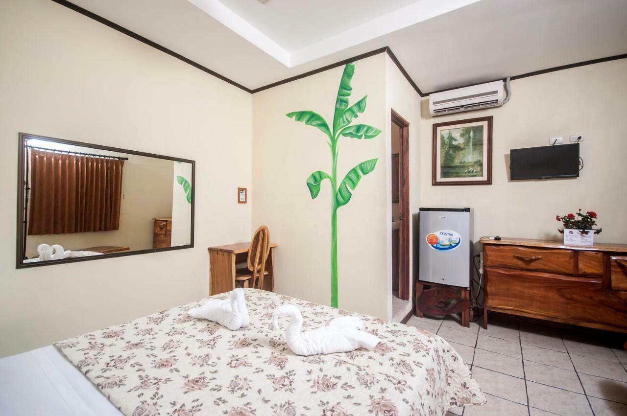 Cadillac Rock Beach Hotel Jacó Екстериор снимка